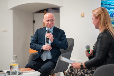 Ob slovenskem kulturnem prazniku v ravenski knjižnici (4)